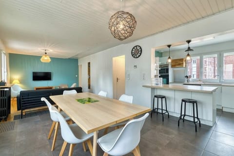 Table à manger avec assises