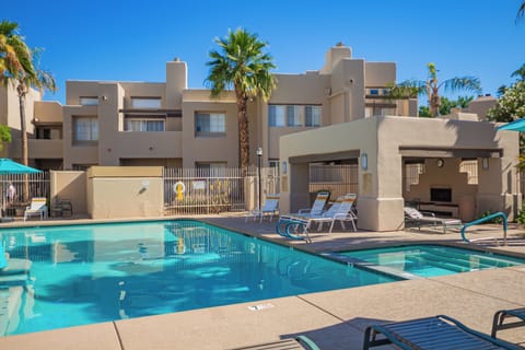 Pool & Spa