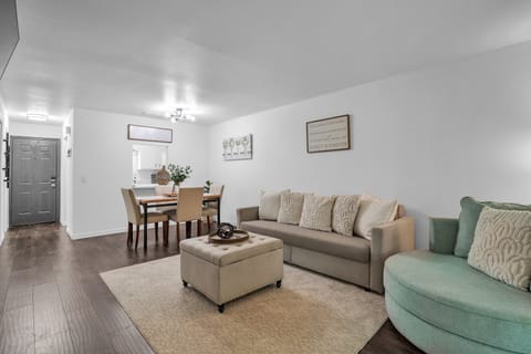 Architecture, Building, Furniture, Indoors, Living Room