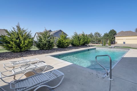 Bel Aire Vacation Rental | 6BR | 4.5BA | 4 Steps to Enter | 6,219 Sq Ft