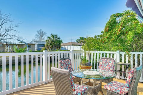 Hudson Vacation Rental | 1BR | 1BA | 301 Sq Ft | Step-Free Entry