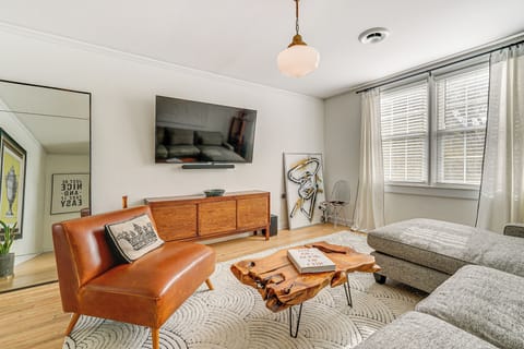 Wilmington Vacation Rental | 1BR | 1BA | Steps to Enter | 700 Sq Ft