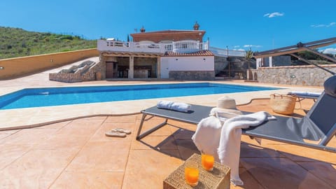 Villa la Colina Torrox by Ruralidays