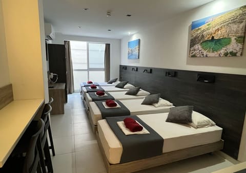 Bed for 5 persons (lower ground floor)