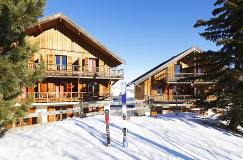 Retreat to your home away from home in La Toussuire!