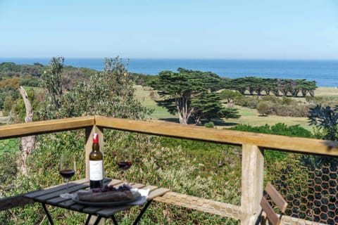 One of the most unique properties on the Mornington Peninsula. The large balcony looks over the Flinders Golf Course and Westernport Bay – with walking access right onto the green!