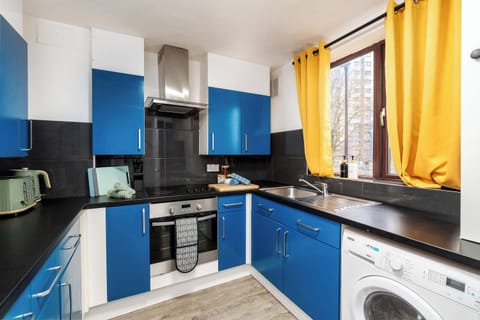 Fully equipped kitchen included washing machine and dishwasher