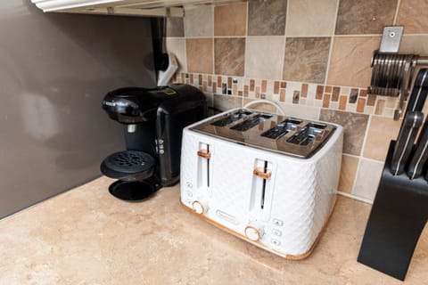 Start your day with a fresh brew and warm toast from our coffee maker and toaster combo.
