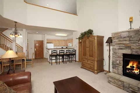 This spacious vacation rental is ideal for groups and families! Open plan living at it's best!