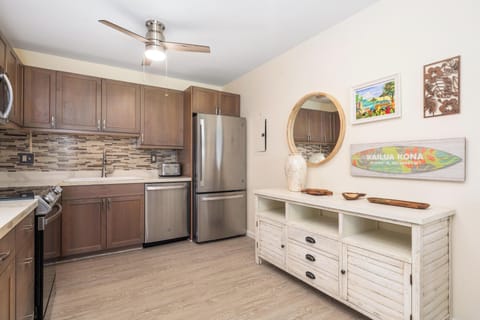 Kitchen fully stocked for all your cooking needs