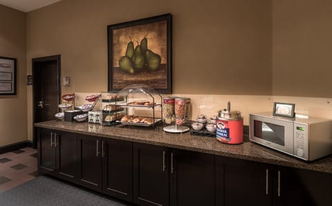 Enjoy the FREE breakfast buffet in the morning!
