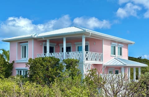 Calypso Cottage, Guana Cay,. Renovated in 2025