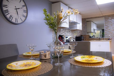 Full dining table set for up to 6 persons