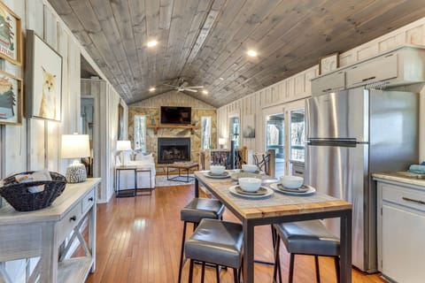 Blue Ridge Vacation Rental | 3BR | 2BA | 1,350 Sq Ft | Steps Required