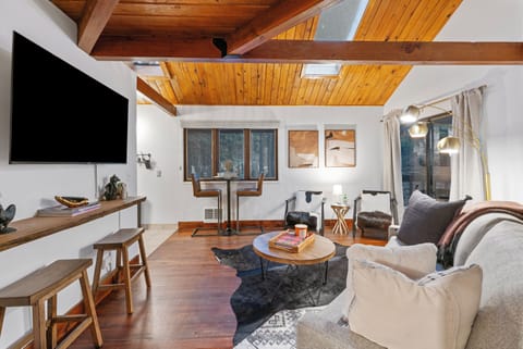 Open and Bright | Main Level