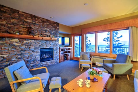 Two Harbors Vacation Rental | 2BR | 2BA | 1634 Sq Ft | Step-Free Entry