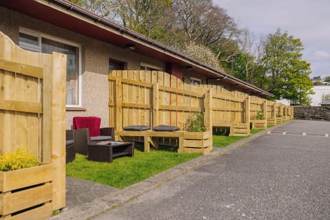 Arrive with ease and enjoy peaceful, private outdoor spaces.