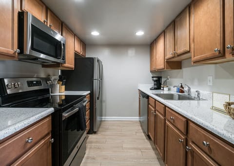Whether it’s a quick snack or a family dinner, this kitchen is fully equipped to make cooking feel effortless and enjoyable.