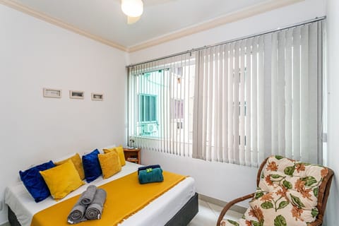 Photo of the whole room,Bedroom