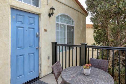 Cozy comfort — welcome to your upstairs retreat.