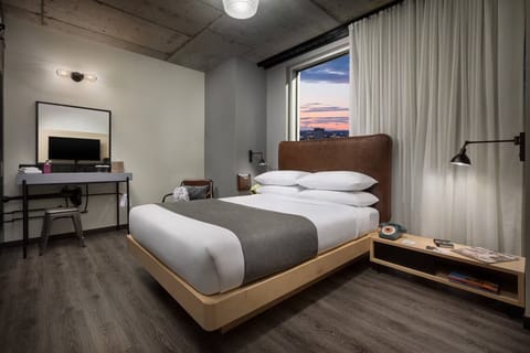 Unit with Queen size bed