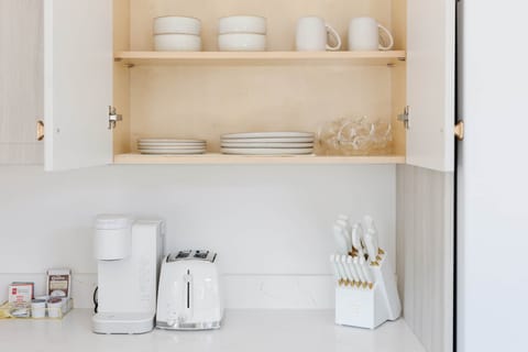 Kitchen - Service for 4