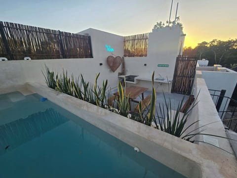 Beautiful 3rd Story Private Balcony with Lunge Pool