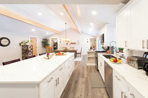 Modern Open Layout & High Ceilings | Main Level