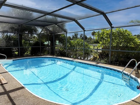 Boater’s Paradise – Pool, Dock & Beach Nearby (4111)
