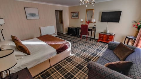 Unit with 1 King bed