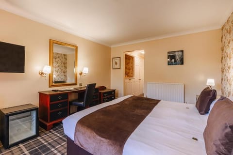 Suite with 1 King bed