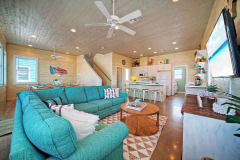 Large comfy couches for everyone. (Cheeky Tiki)