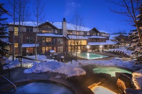 Grand Timber Lodge Exterior