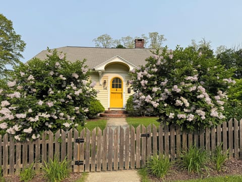 Welcome to the Lenox Cottage!