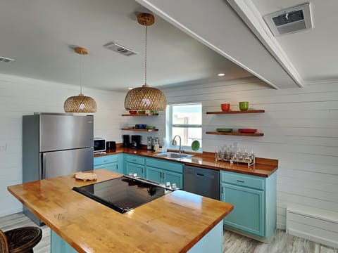 Salt & Sea A: Kitchen