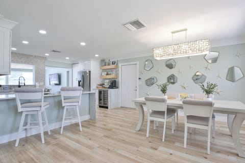 Kitchen Are with Bar Stool Seating