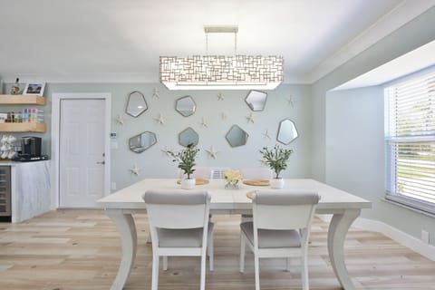 Kitchen Dining for 4