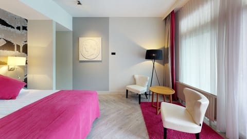 Unit with 2 Twin size beds