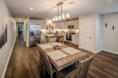 Nice layout and decor.