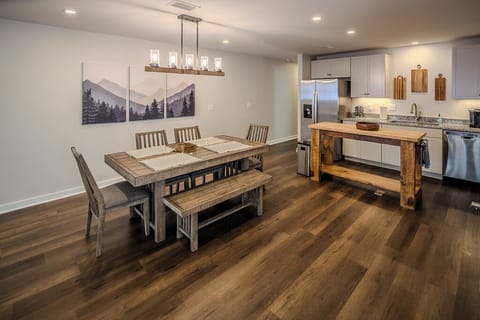 Dining area that seats six