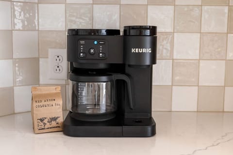 Mornings made easy: fresh toast, hot coffee, and zero stress thanks to this coffee + breakfast station.