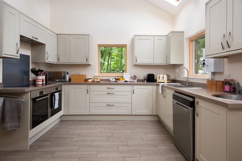 Kitchen Area - Vesta View