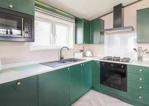 Hares Meadow - Meadow Springs Country & Leisure Park, Caersws