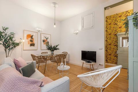 7ef67439-a689-4cee-b66a-ad755f959eda