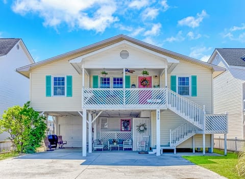 Welcome to "All In"; Your coastal paradise in Cherry Grove's desirable and family-friendly north-end!