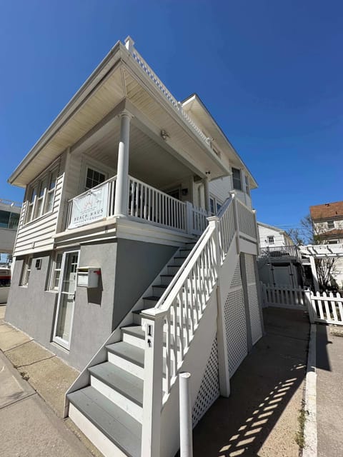 Entrance to Surf 1 is up these stairs
