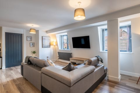 Flat 7C - Crown Street - Living Room