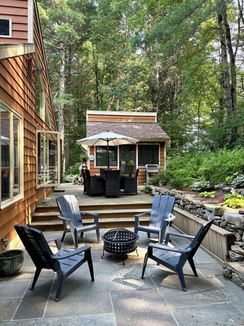 Patio with gas bbq and fire pit