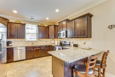 Kitchen | Cooking Basics | Breakfast Bar