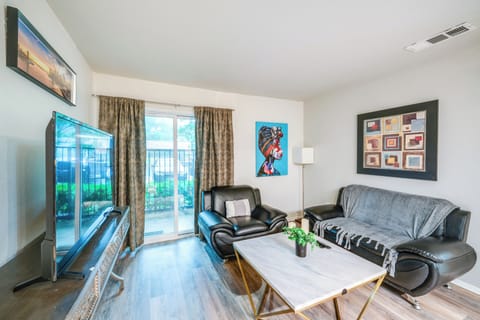 Dallas Vacation Rental | 1BR | 1BA | 1 Step Required | 800 Sq Ft